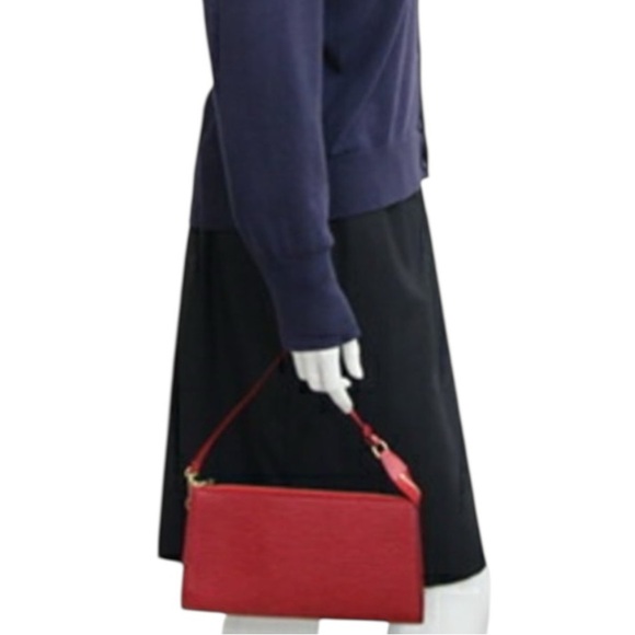 Louis Vuitton Epi RED leather Pochette - Picture 4 of 8